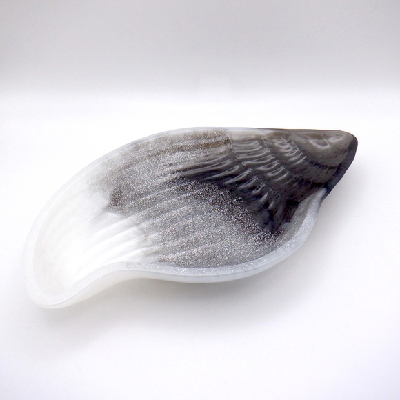 LARGE CONCH SHELL / TRINKET TRAY - Picture 3 of 8